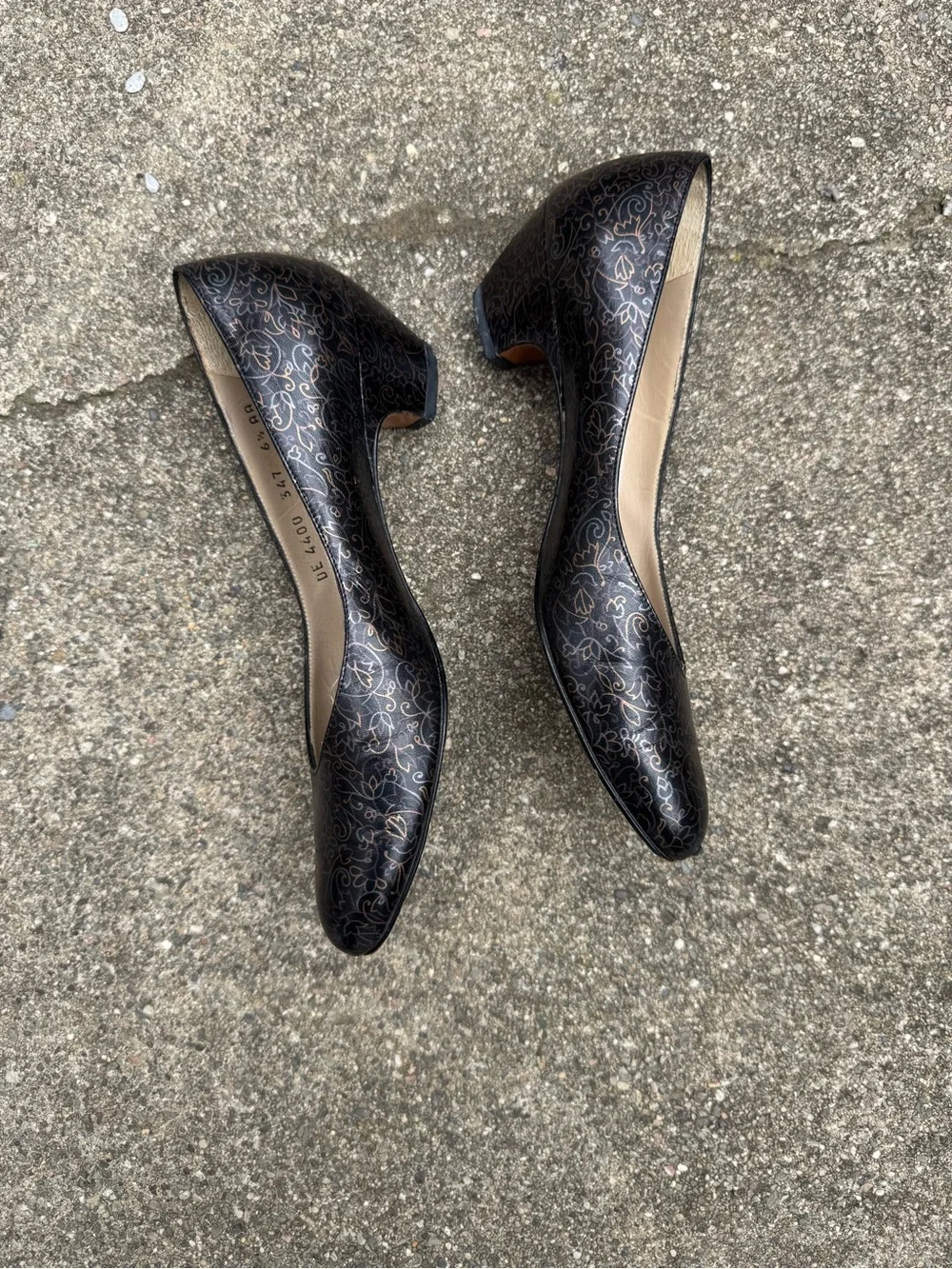 Vintage Salvatore Ferragamo Italy Black Brown Floral Leather Heels Size 6.5 AA